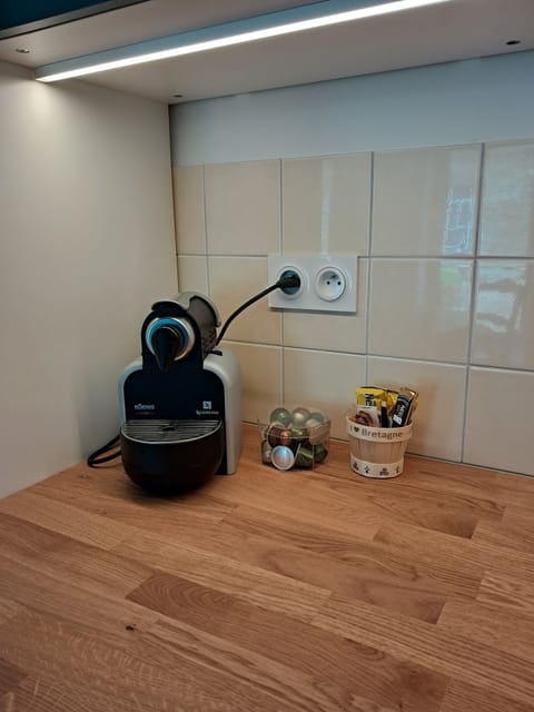 Coffee and hot drink making facility