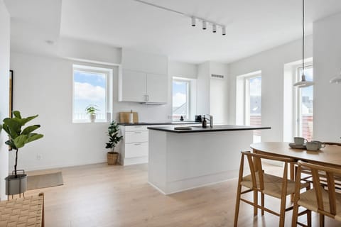 Kitchen fully equipped with all amenities you need to show off your cooking skills