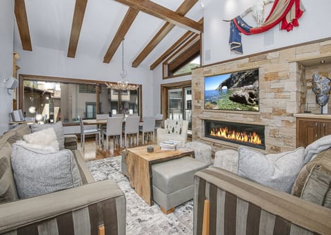 Condo, 3 Bedrooms | Living area | Smart TV