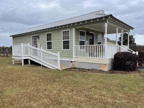 side view of house with wheelchair ramp