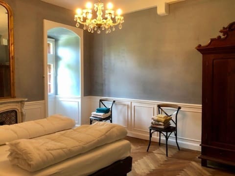 House | 1 bedroom, individually furnished, bed sheets