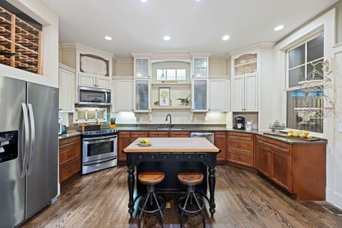 The kitchen is ideal for hosting!