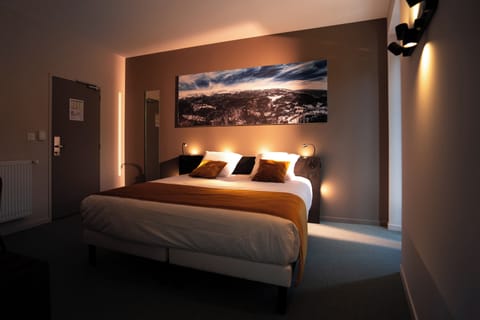 Deluxe Room, Balcony, Park View | Free WiFi