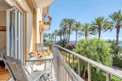 Family Apartment, 2 Bedrooms, 2 Bathrooms (Sunny House Spiagge e Ciclabile) | Outdoor dining