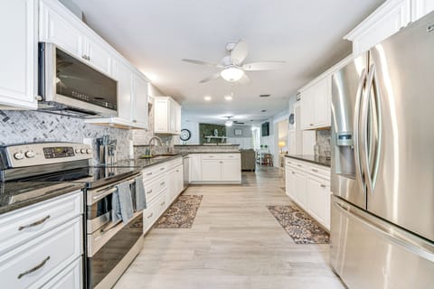 House (4 Bedrooms) | Interior