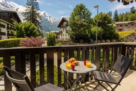Balcony with Mont Blanc views