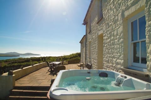 Upper Porthmawr - 5 Bedroom Cottage - Whitesands (19049)
