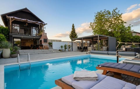 pool