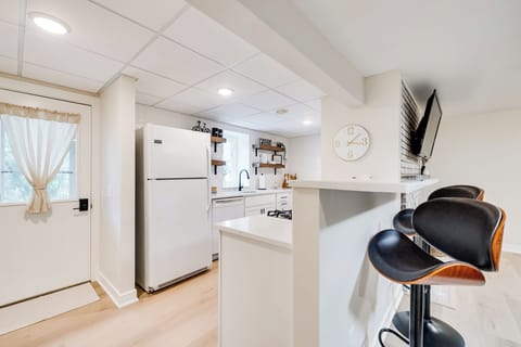 Front Entry door, keyless entry