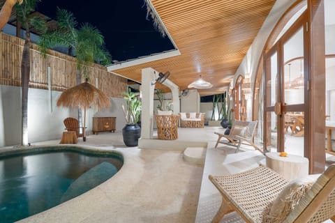Basic Villa | Pool | Outdoor pool