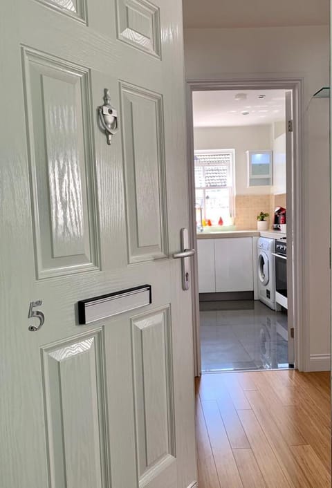 Apartment | Private kitchen | Fridge, microwave, oven, stovetop