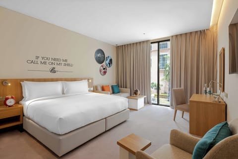 Rover Family Room | In-room safe, desk, blackout drapes, iron/ironing board