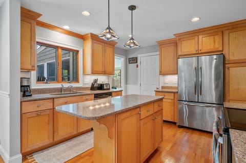Beautiful island in kitchen