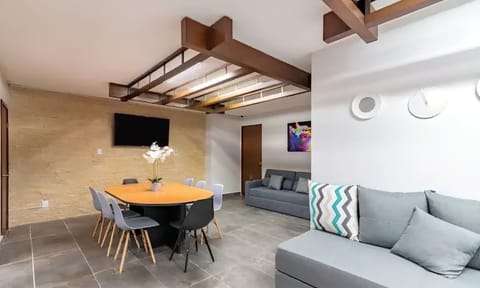 Superior Apartment, Multiple Beds, Kitchen, City View | Dining room