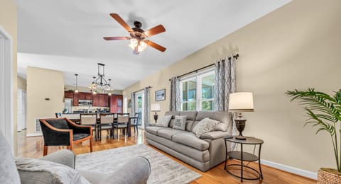 Main Level Living Area (2)