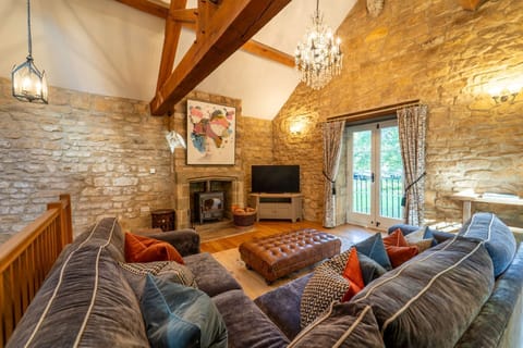 The Mill  Sitting Room - StayCotswold
