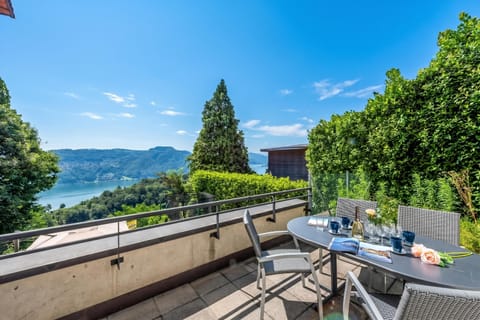Standard Apartment, 2 Bedrooms, 2 Bathrooms (Vernate Lugano Lake Sweet View) | Outdoor dining