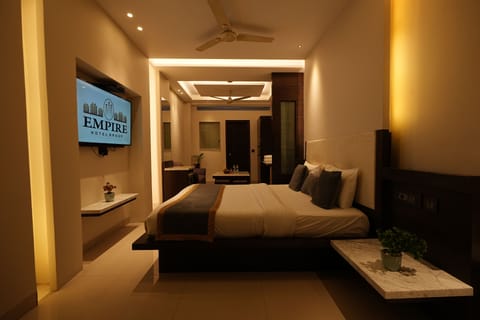 Premier Studio Suite | Frette Italian sheets, premium bedding, memory foam beds