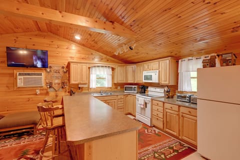 House (2 Bedrooms) | Interior