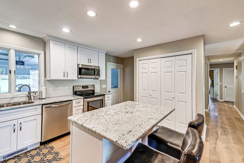 House (3 Bedrooms) | Interior