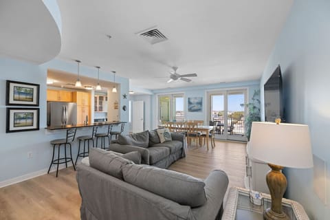 Open living space with plenty of room to stretch out.