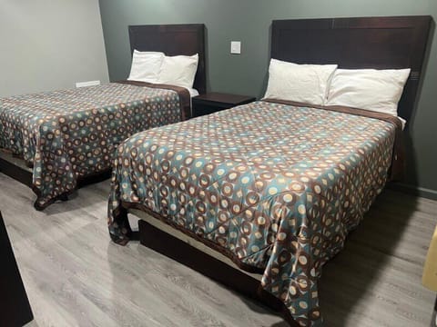 Standard Double or Twin Room, 2 Double Beds, Smoking | Desk, free WiFi