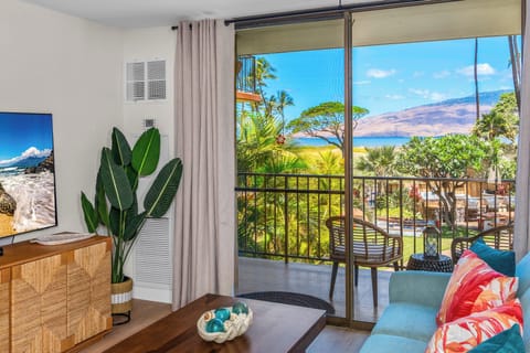 Luxury Condo, Ocean View | Living room | Smart TV