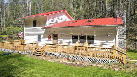 Front View of Cabin