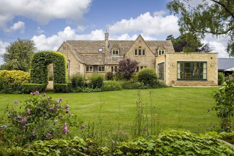 Keepers House Garden - StayCotswold