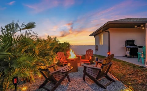 Evenings made for magic — gather by the firepit & watch the sunset sky. 