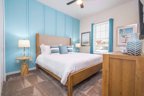 Suite 1 - King Bed