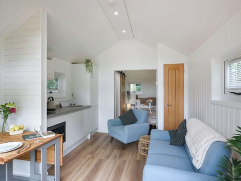 Interior | Mini Lodge - Daisy Bank Touring Caravan Park, Montgomery