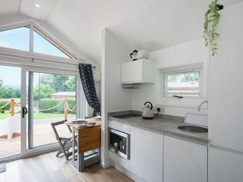 Interior | Mini Lodge - Daisy Bank Touring Caravan Park, Montgomery