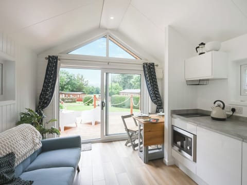 Interior | Mini Lodge - Daisy Bank Touring Caravan Park, Montgomery