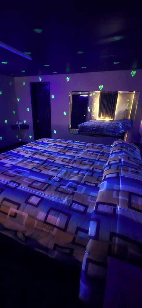 Deluxe Single Room | Living area