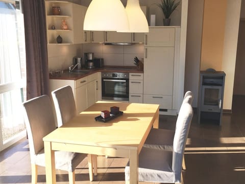 House | Private kitchen | Electric kettle, toaster, highchair