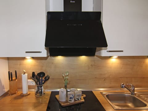 House | Private kitchen | Electric kettle, toaster, highchair