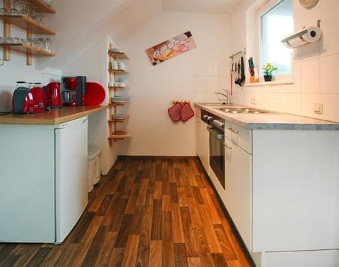 Apartment | Private kitchen | Electric kettle, toaster