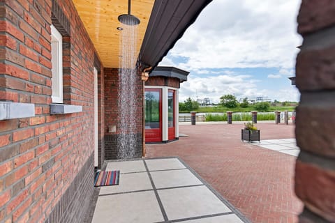 House | Exterior detail
