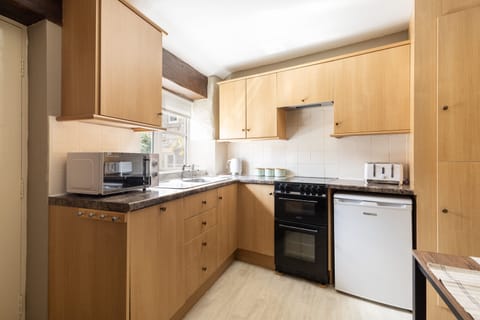 House | 3 bedrooms, iron/ironing board