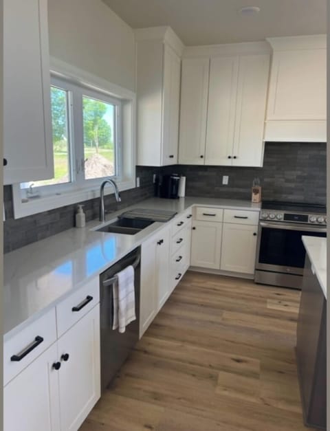 Full kitchen with all your amenities. 