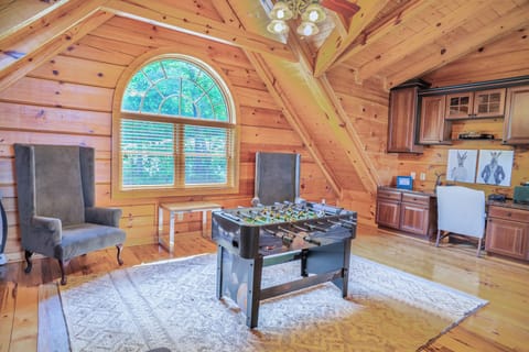 loft with office space & foosball