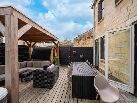 House | Balcony