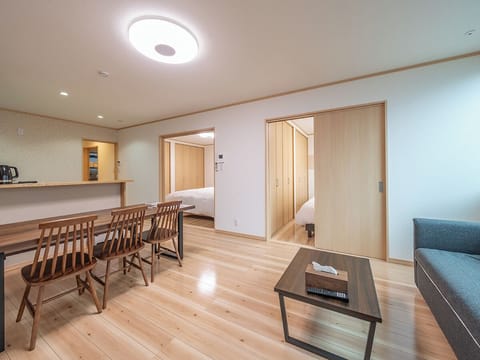 Basic Apartment | Living area