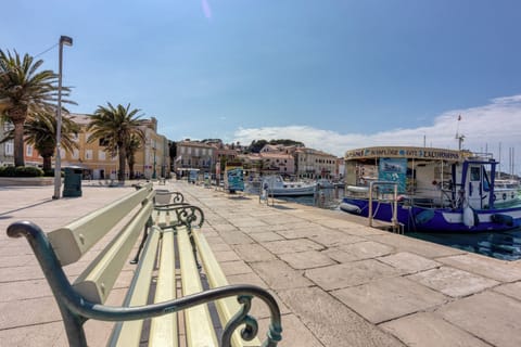Marina