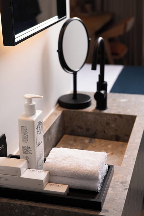 Cozy Single Room | Bathroom | Free toiletries, hair dryer, towels, soap