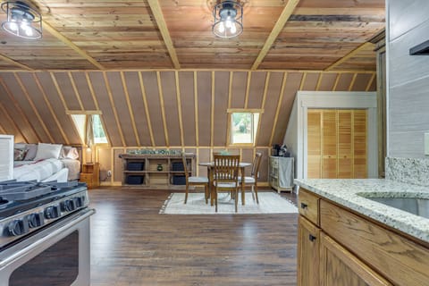 Apartment (0 Bedroom) | Interior