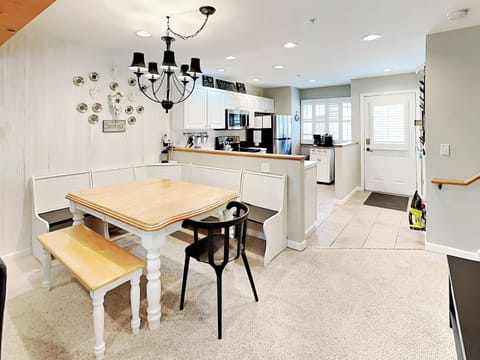 Studio (2 Bedrooms) | Property amenity