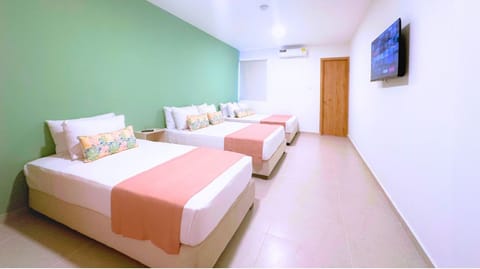 Family Room, Multiple Beds, Non Smoking, Private Bathroom | WiFi (free)