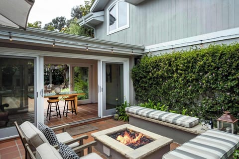 Beautiful backyard with firepit